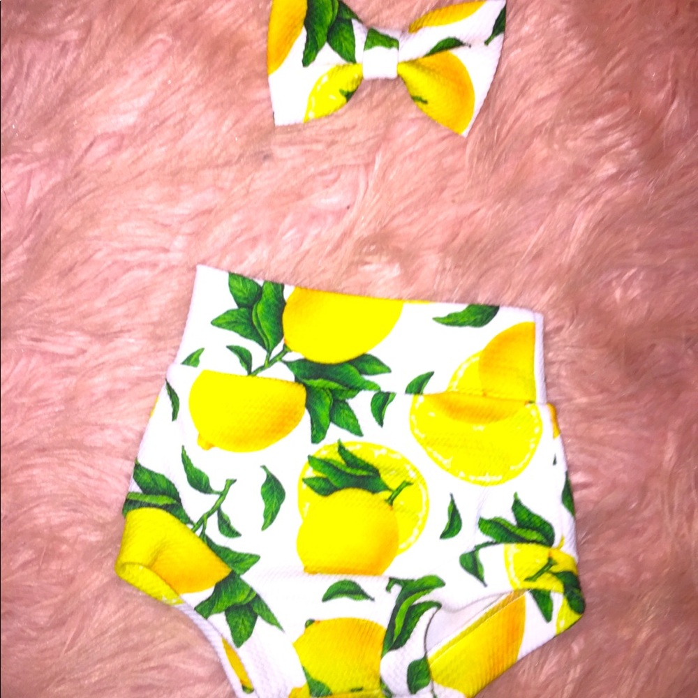 Lemon bummies and matching clip bow